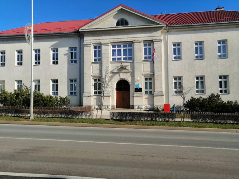 Podržite rad i edukaciju učenika Srednje škole Plitvička jezera: Tjedni jelovnik restorana Mrsinj