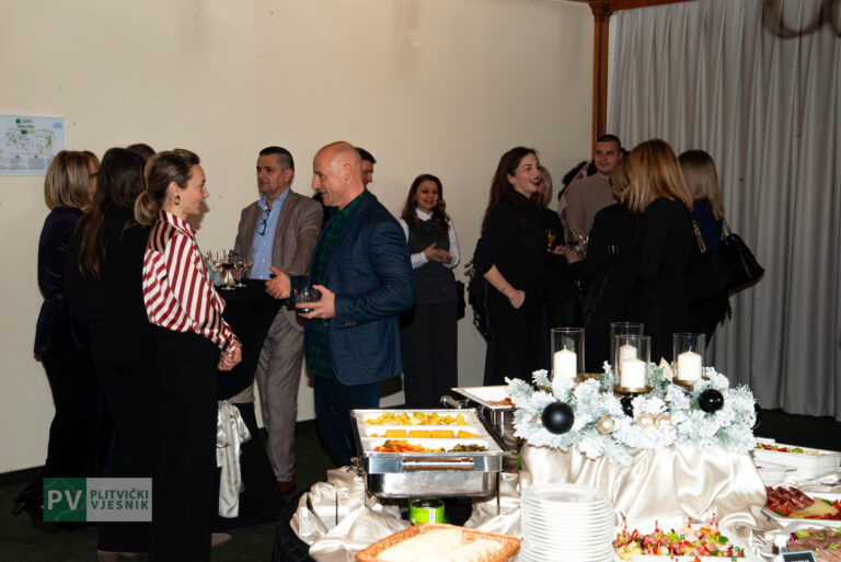 Božićni domjenak Nacionalnog parka Plitvička jezera u hotelu Jezero