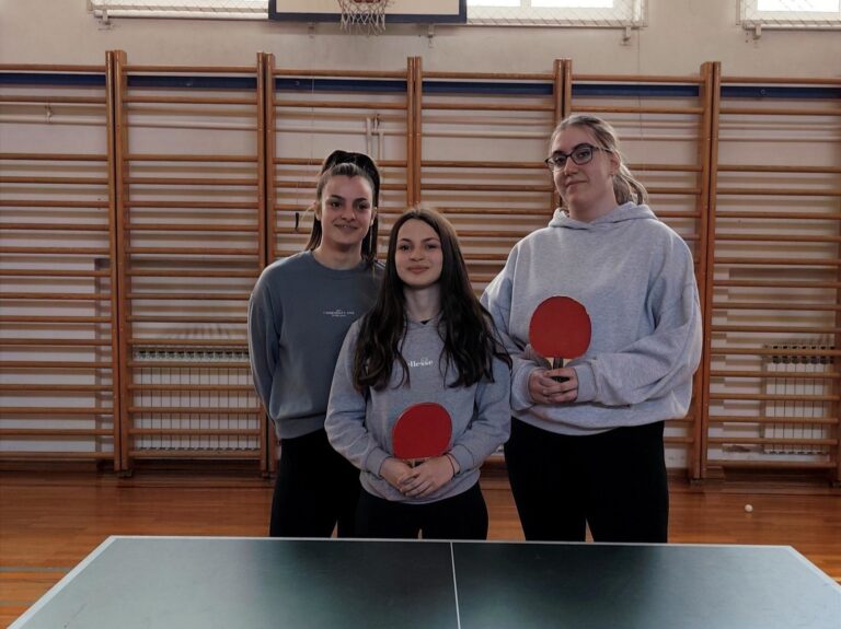 Patricija Rosandić i Dragan Dotlić pobjednici školskog natjecanja u stolnom tenisu