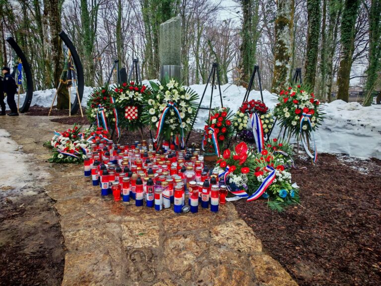 Na Plitvičkim jezerima obilježena 35. obljetnica akcije „Plitvice” i pogibije Josipa Jovića