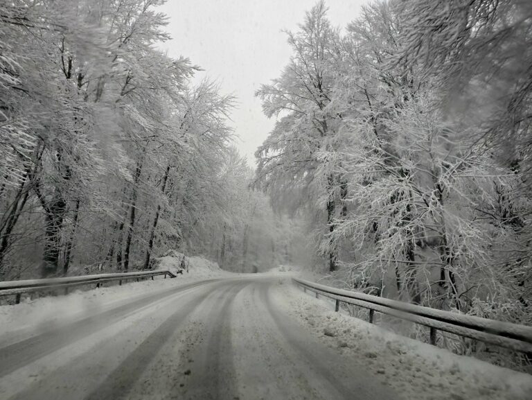 Snijeg se vraća u Liku: Za Plitvička jezera izdano narančasto upozorenje