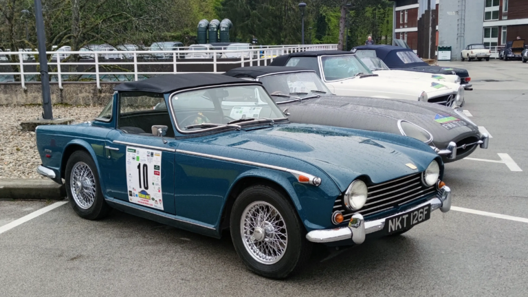 Oldtimeri na Plitvičkim jezerima: Međunarodni rally donio dašak prošlih vremena