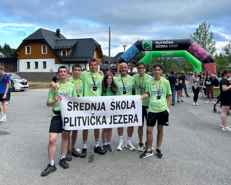 Učenici Srednje škole Plitvička jezera sudjelovali na 41. Plitvičkom maratonu